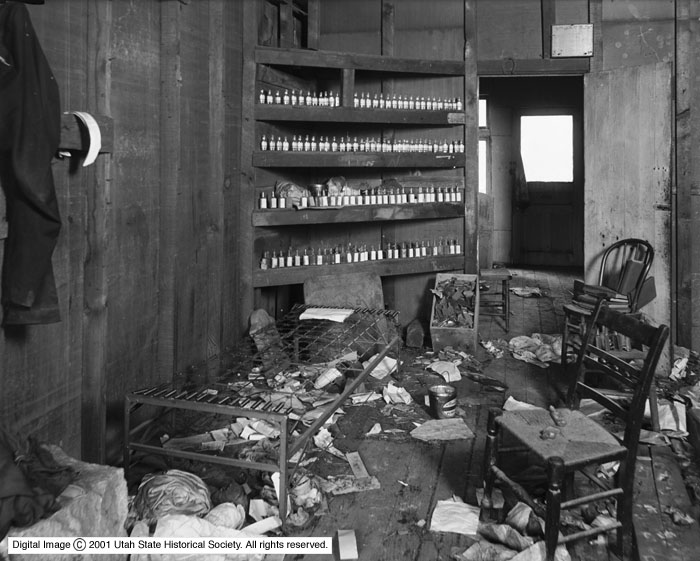 Digital Image@2001 LJtah State All tightS