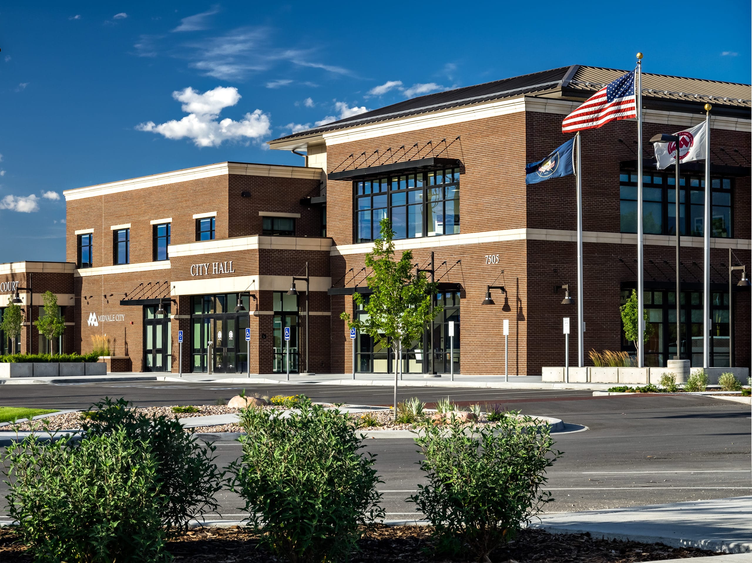 三 亖 = 一 亖 = 一